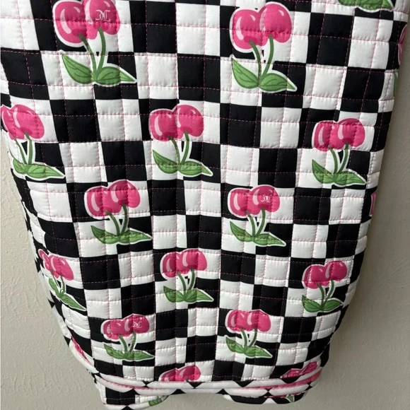 Juicy Couture Pink and Black Quilted Bedding Set Full/Queen size - Picture 3 of 3